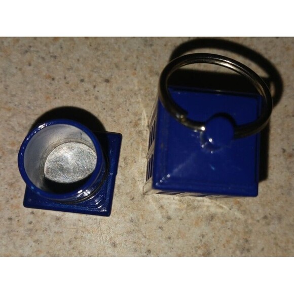 Doctor Who - Tardis Emergency Fund Secret Compartment Keychain! STocking Stuffer - Picture 4 of 4